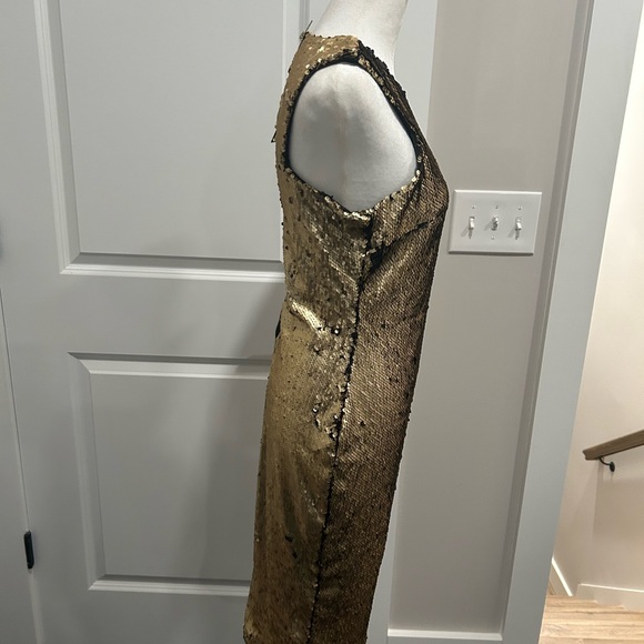 NWT Stunning A/X Paris Gold Sequin Dress Size 4 - Picture 4 of 6
